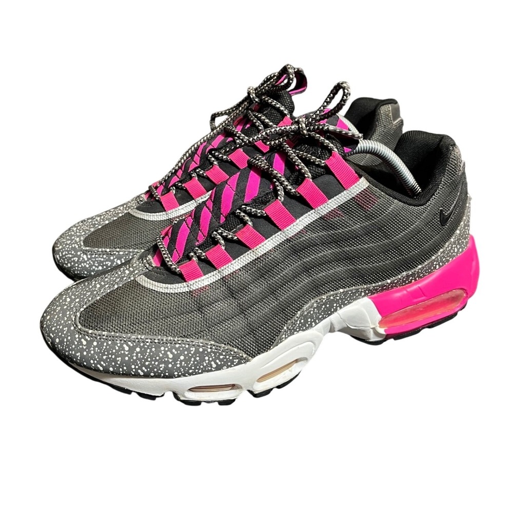 Nike Air Max 95 Premium Fog Pink 599425-006 Gray/Pink/Black Low Top Sneaker 10.5